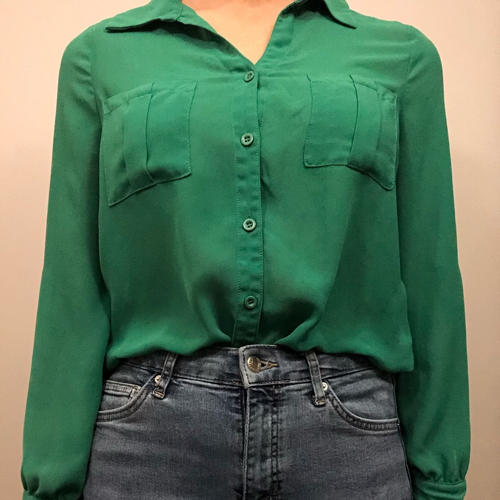 Green blouse. - Picture 2 of 2